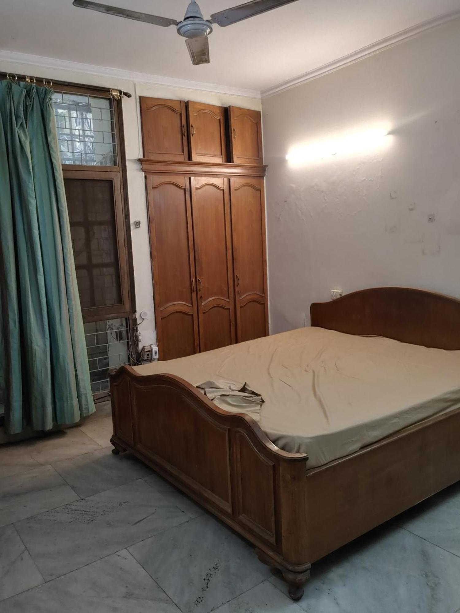 The Corporate Plaza Bed & Breakfast